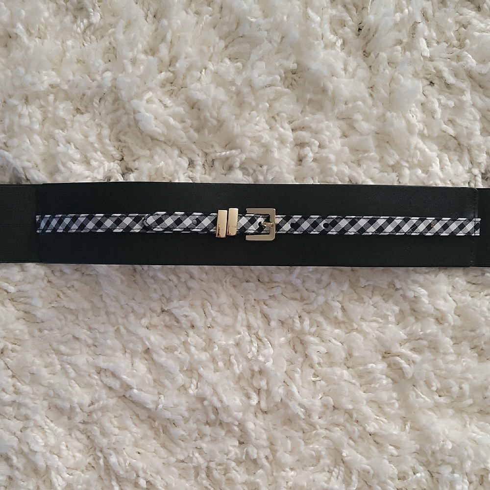 White House Black Market Black and White Belt ‐NWOT